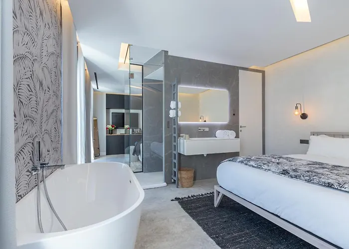 Le Dortoir Boutique Suites Hotel 4*